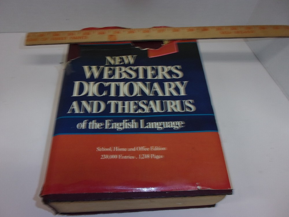 New Webster’s Dictionary And Thesaurus Of The English Language 1992, 1248 Pages