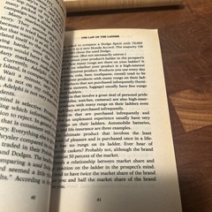 The 22 Immutable Laws Of Marketing by Al Ries and Jack Trout, PB (S4.4)