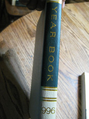The World Book Yearbook 1996, 544 pages