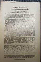Makers of Modern Strategy from Machiavelli to the Nuclear Age – Pbk