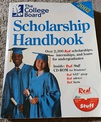 College Board Guide Scholarship Handbook 2002 Paperback Ex Library