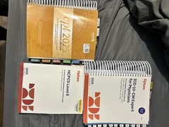 CPT 2025 Professional Edition. HCPCS Level II. Icd10 by American Medical