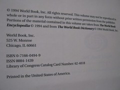 The World Book Yearbook 1994, 544 pages